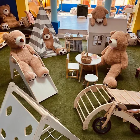 Whaka אכסניה *