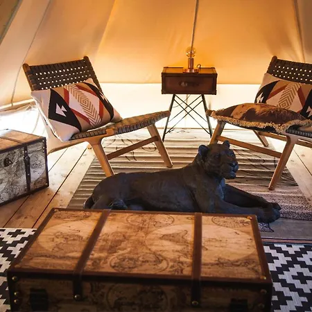 אכסניה Whaka Luxury Camp Seissan