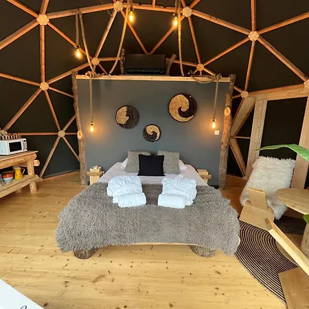 Whaka Luxury Camp بيت خشبي