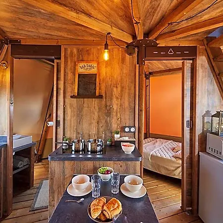 Whaka Luxury Camp Lodge Seissan
